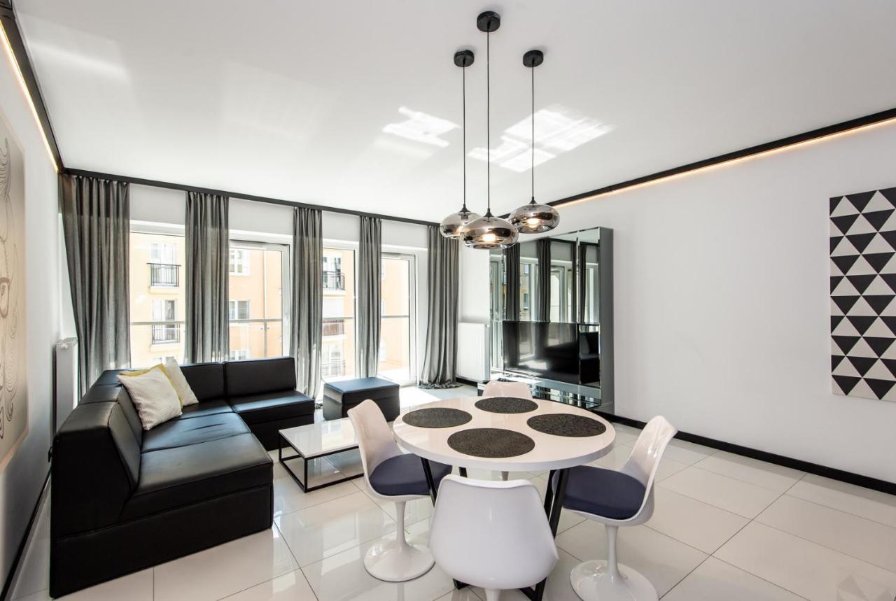 Super-Apartamenty Presidential Suite Poznań Extérieur photo