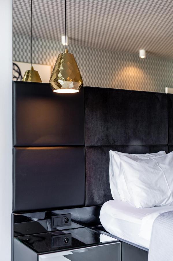 Super-Apartamenty Presidential Suite Poznań Extérieur photo