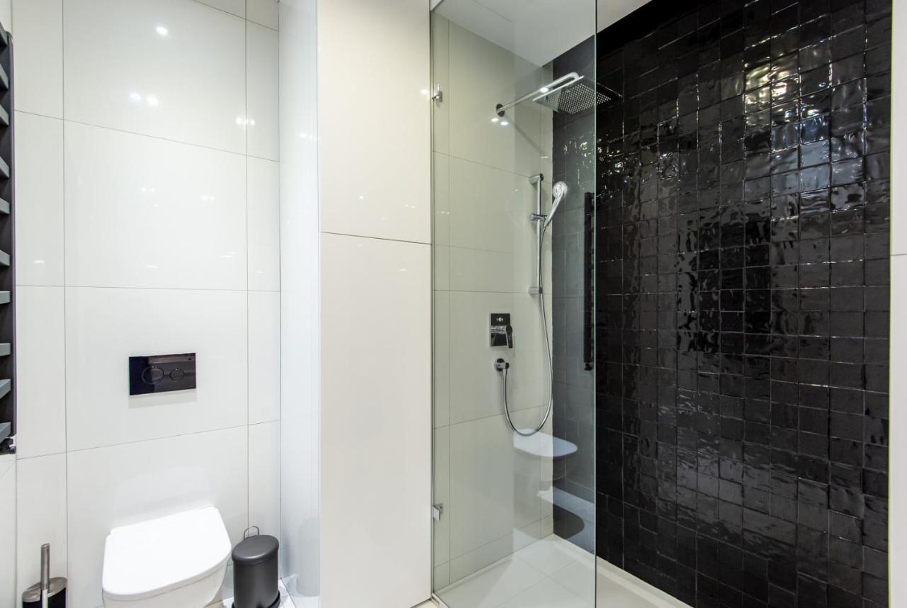 Super-Apartamenty Presidential Suite Poznań Extérieur photo