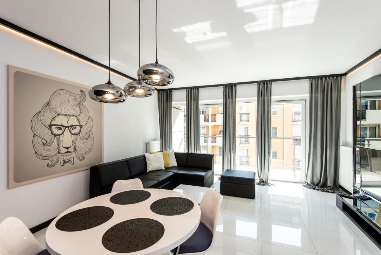 Super-Apartamenty Presidential Suite Poznań Extérieur photo