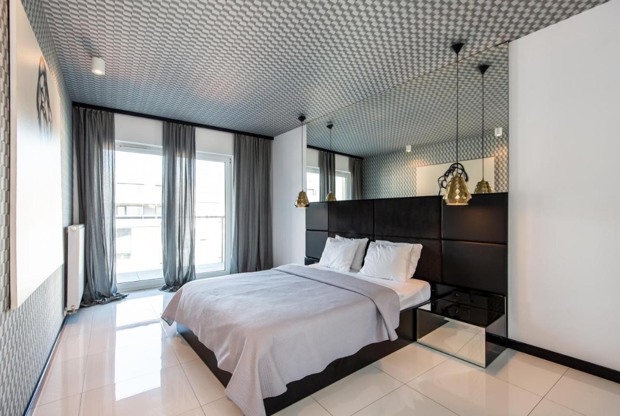 Super-Apartamenty Presidential Suite Poznań Extérieur photo
